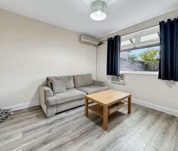 4 bedroom terraced house to rent - Photo 2