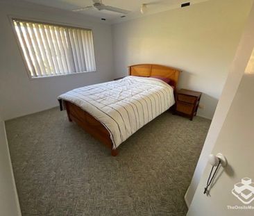 GREAT SINGLE STORAGE HOME! - Photo 6