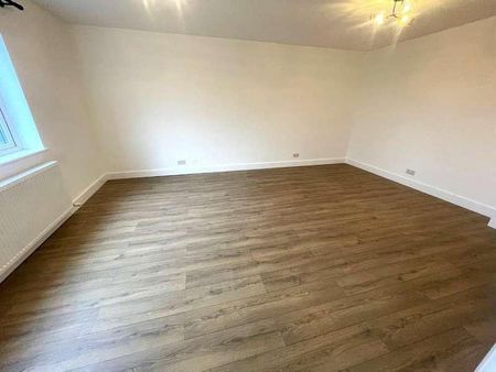 Rowlands Close, Mill Hill, NW7 - Photo 4