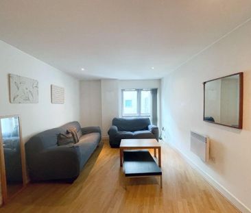 Room in a Shared Flat, Orion Building, B5 - Photo 1