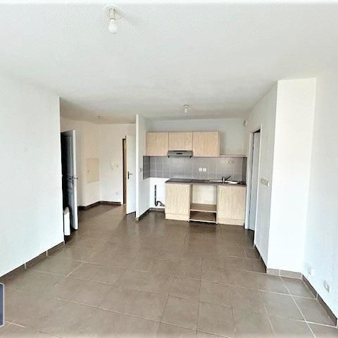 Location Appartement 3 pièces 54m² LA SEYNE SUR MER 83500 - Photo 1