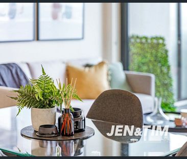 LEVEL 19 | IMMACULATE HOME WITH SPECTACULAR WATER VIEWS - Photo 1