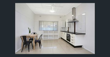 Three Bedroom Home - Photo 3