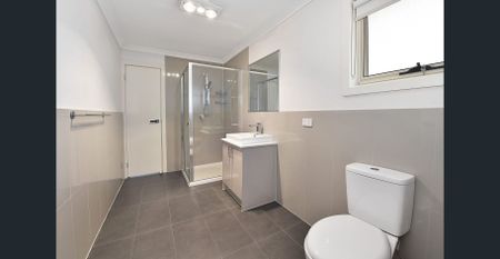 Own Street Frontage - Photo 3