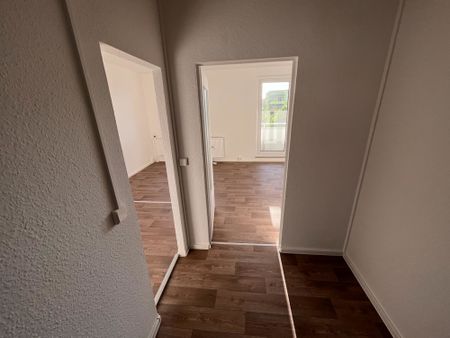 Nachmieter in komplett sanierter Wohnung werden! - Foto 2