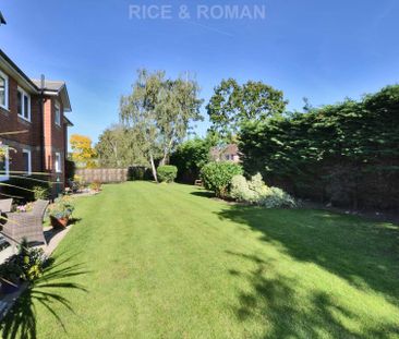 1 Bedroom Apartment, Royston Court – Hinchley Wood - Photo 3