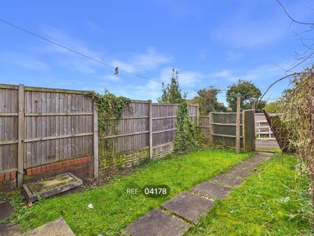 2 bedroom terraced house to rent - Photo 3