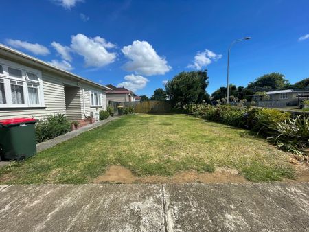 68 Jellicoe Road, Manurewa, Auckland - Photo 2