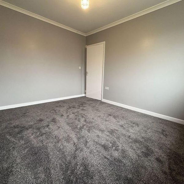 4 bedroom semi-detached house to rent - Photo 1