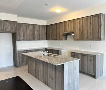 For Lease - 5 Brixham Lane, Brampton, Ontario - Photo 6