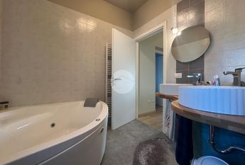 Porzione di bifamiliare in affitto