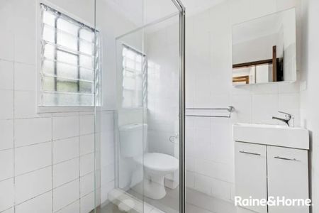 CHARMING PADDINGTON TERRACE IN CENTRAL PADDINGTON LOCATION - Photo 5
