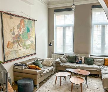 Karaktervolle herenwoning met vier slaapkamers en terras - Photo 2