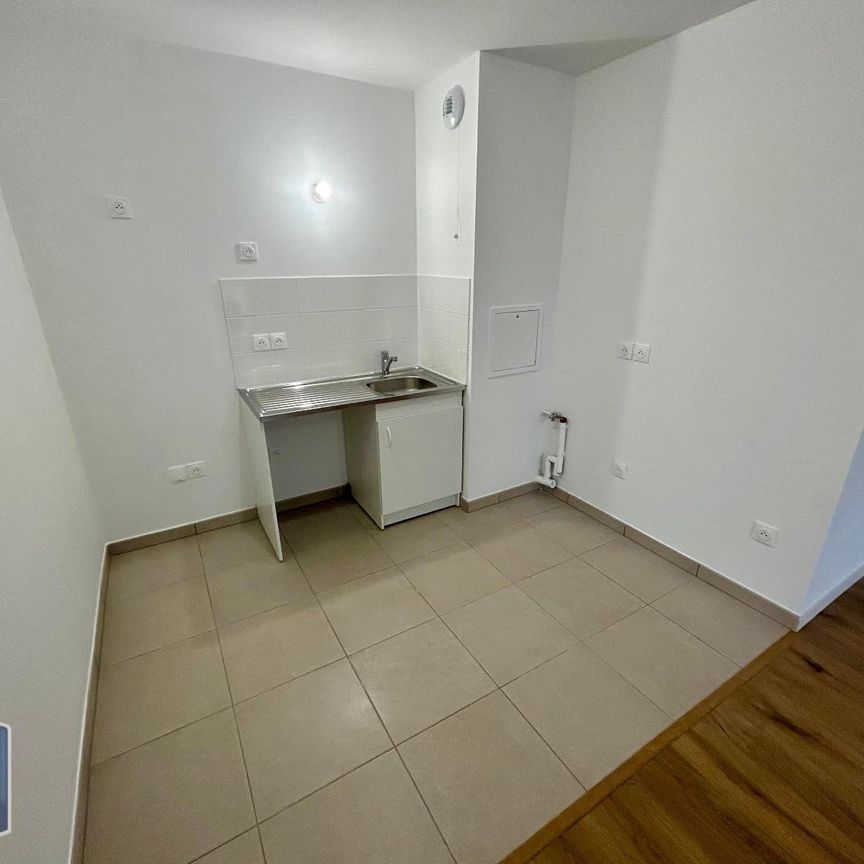 Location Appartement 2 pièces 43m² MAUREPAS 78310 - Photo 1