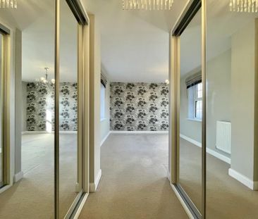 5 bedroom detached house to rent - Photo 2