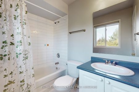 For Lease - 427 Ravineview Way, Oakville, Ontario - Photo 4