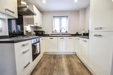 2 bedroom apartment to rent - Photo 4