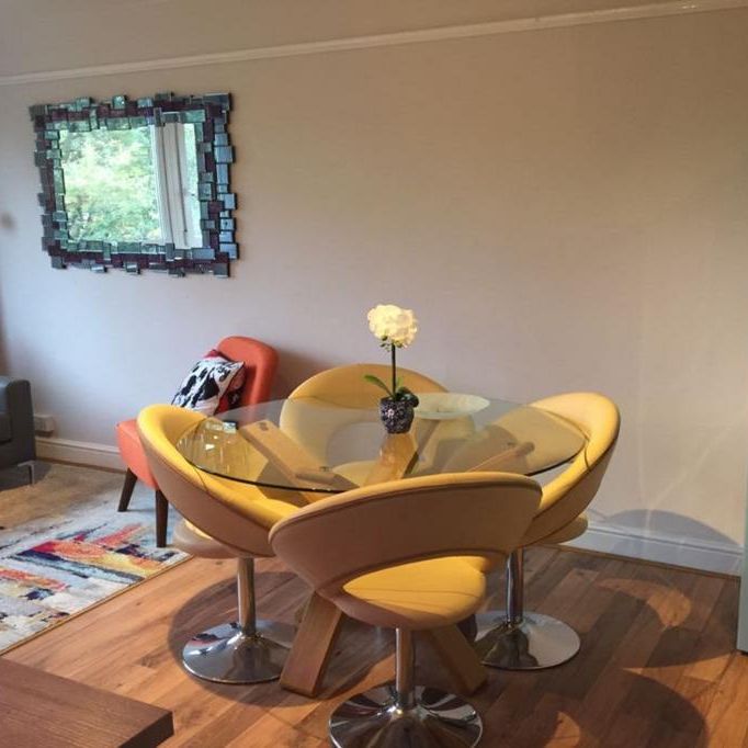 1 bedroom in a flat share to rent - Photo 1
