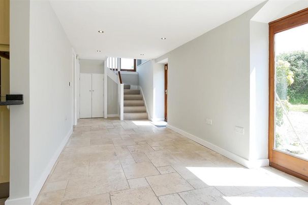 3 bedroom detached bungalow to rent - Photo 1