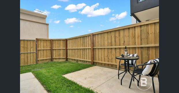 STYLISH TOWNHOUSE - Photo 1