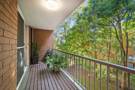 “Leafy Outlook and Lifestyle Convenience” - Photo 5