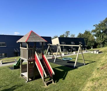 Triplex with exceptional quiet location! - Photo 4