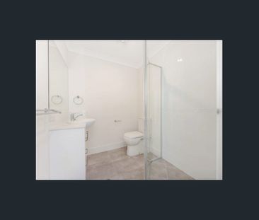 Easy Living 2 Bedroom Home Waiting For You To Move In! - Photo 3