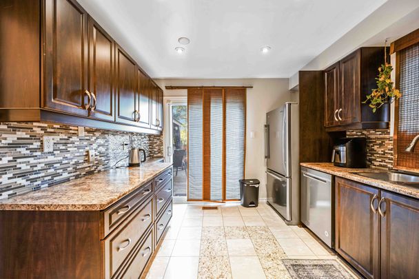 For Lease - 264 Galway Court, Oshawa, Ontario - Photo 1