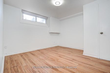 For Lease - 156 Combe Avenue, Toronto, Ontario - Photo 4