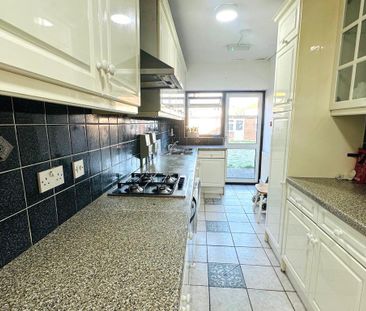 Property to rent - Photo 4