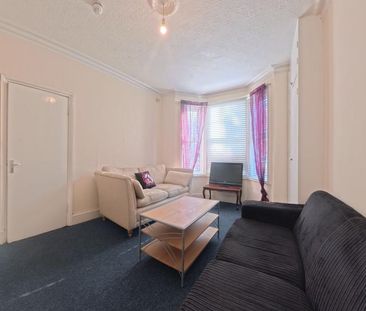 4 bedroom house to rent - Photo 1