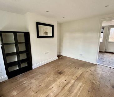 2 bedroom semi-detached house to rent - Photo 6