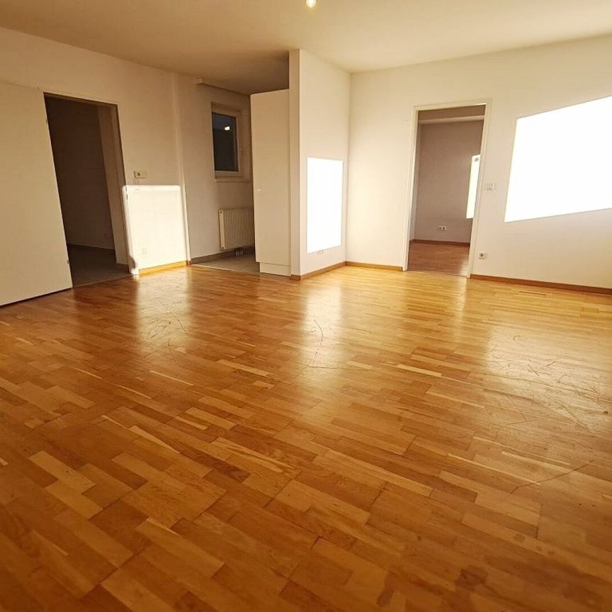 DACHGESCHOSS, sonnige 74 m2 Neubau, Wohnküche, 2 Zimmer, Wannenbad, Parketten, Holbeingasse - Foto 1