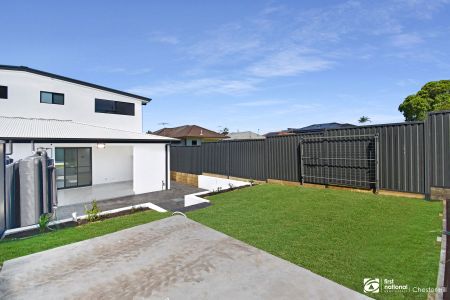 Modern 5 Bedroom Duplex - Photo 5