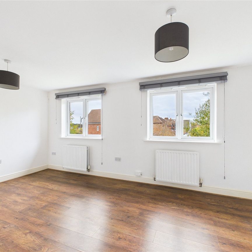 Dedworth Road, Windsor Dedworth Road, Windsor - Photo 1