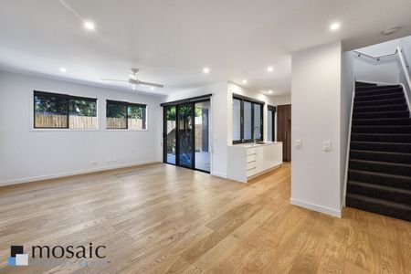 Greenhills By Mosaic - Exceptional Quality in an Exceptional Location! - Photo 4