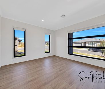 Modern & Spacious Family Living Close to Nature. - Photo 5