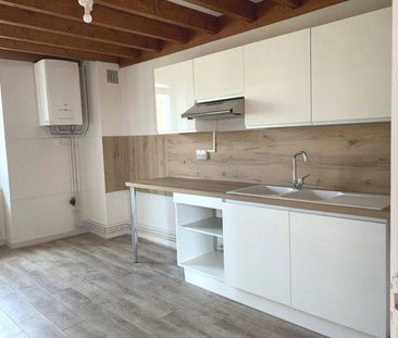 Location appartement rénové 4 pièces 123.52 m² à Romans-sur-Isère (... - Photo 2