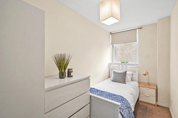 1 bedroom in a house share to rent - Photo 1