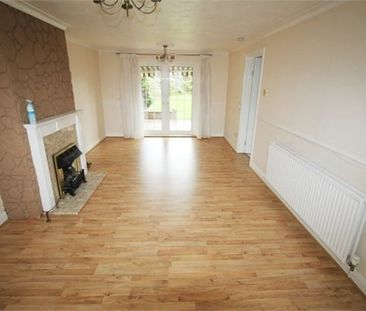 The Phillipers, Watford, WD25 - Photo 1