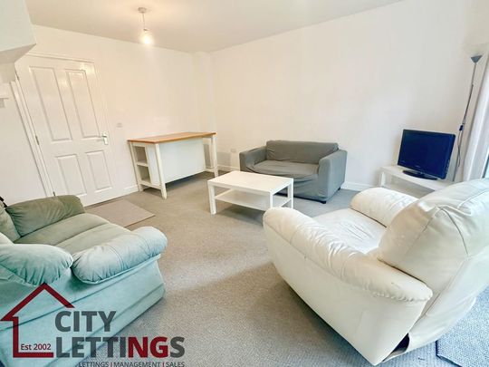 1 bedroom in a house share to rent - Photo 1