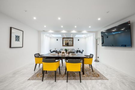 6 bedroom townhouse to rent - Photo 5