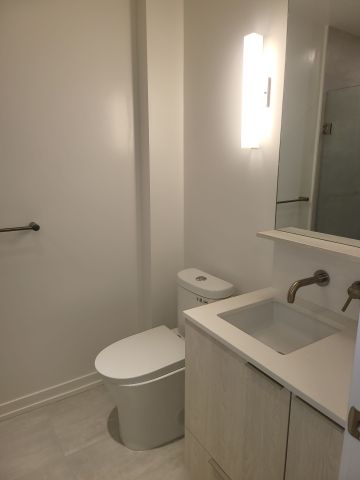 For Lease - 120 Broadway Avenue, Toronto, Ontario - Photo 2