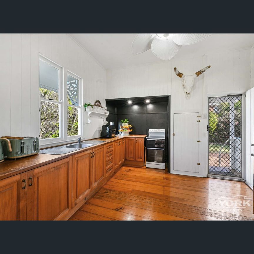 144 Hill Street, Newtown, Qld 4350 - Photo 1