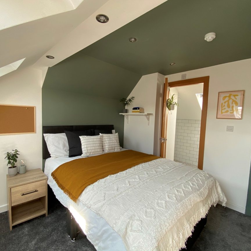 Luxury 5-Bed, 5-Bathroom Student Home – Kensington, Liverpool Room 3 - Photo 1