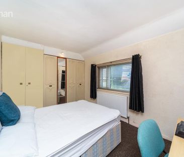 4 bedroom semi-detached house to rent - Photo 5