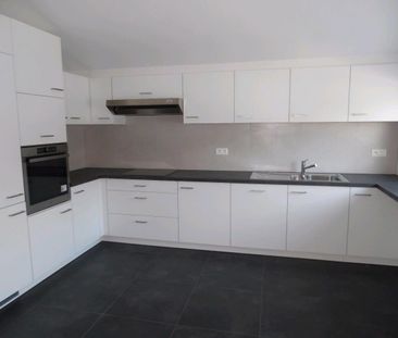 Comfortabel gerenoveerde gezinswoning op centrale ligging - Photo 1