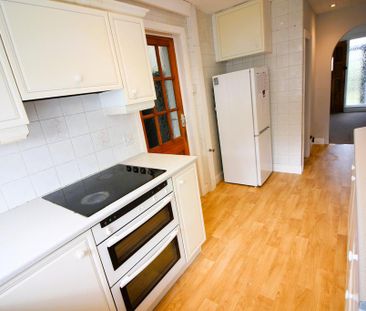 3 bedroom semi-detached house to rent - Photo 6