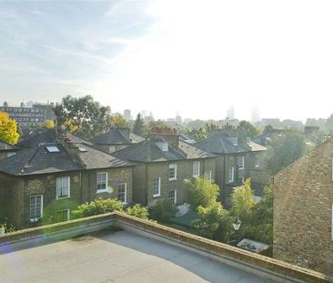 A large, modern two double bedroom apartment set within a quiet and secure gated development a short walk from Upper Street and Angel. - Photo 1