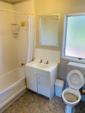 Property Management46 Trias Road, Sunnynook - House for Rent - Photo 5